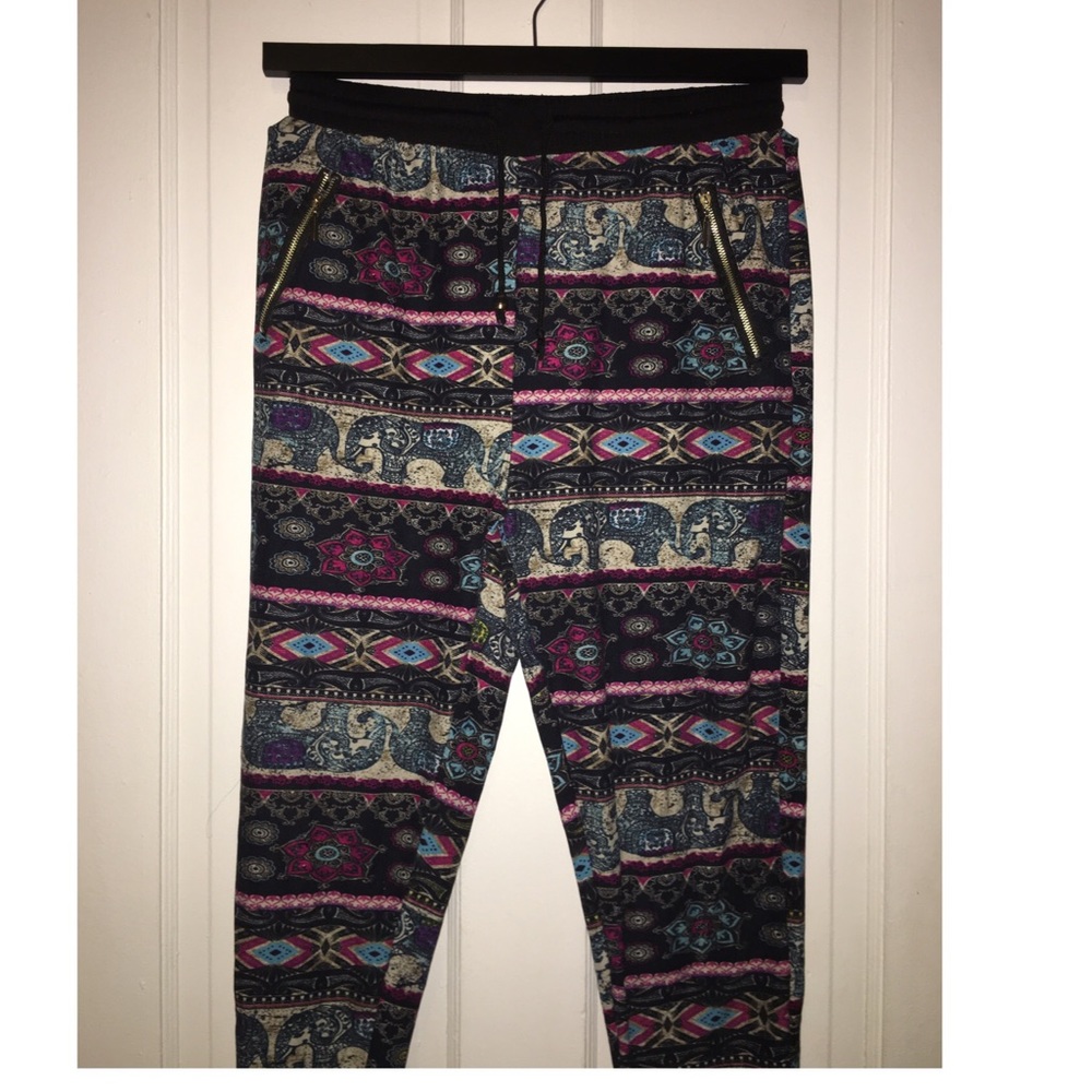 INDERO Sweats